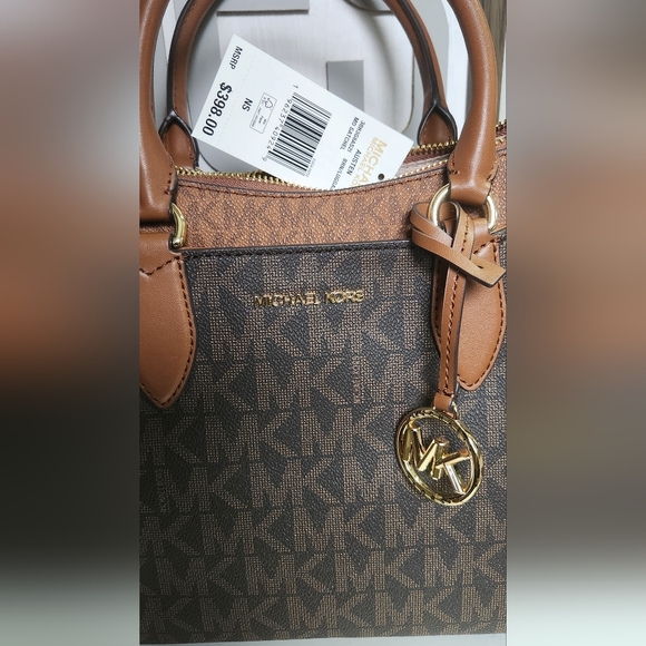 Michael kors purse - Picture 3 of 6